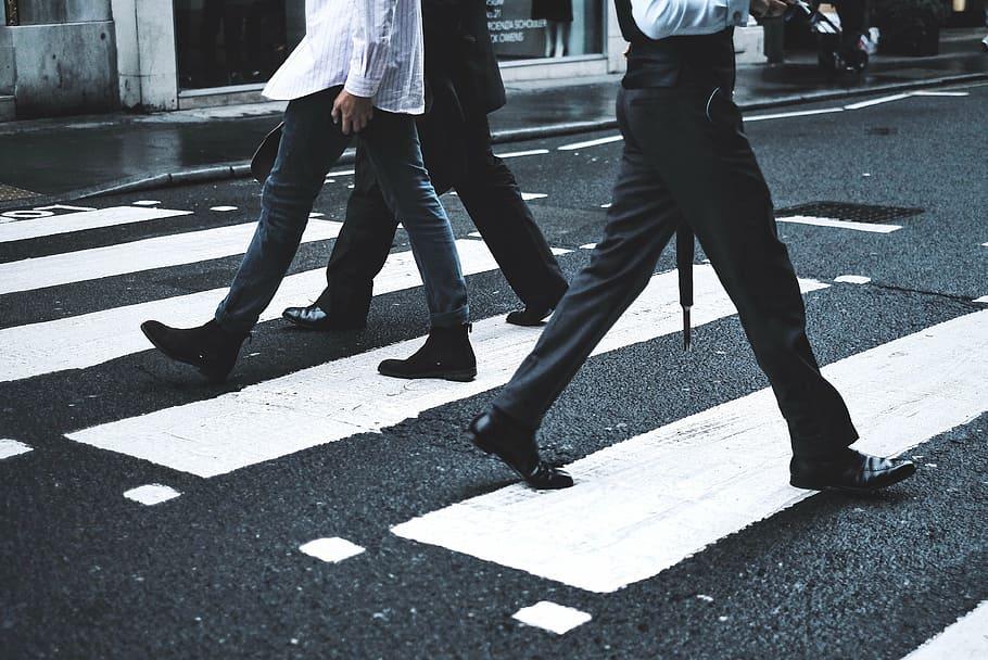 pedestrians crossing - pedestrian accident attorneys